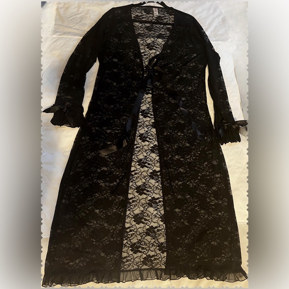 Torrid Black Lace Tie Front Robe/Cover Up
